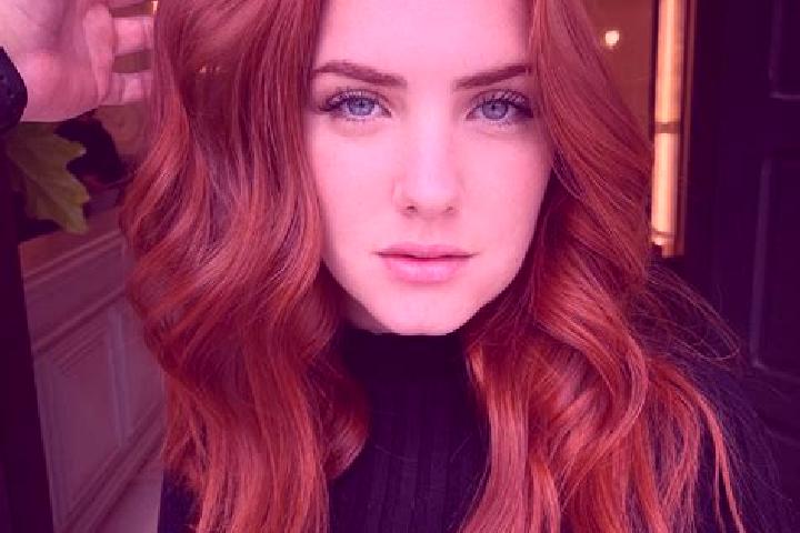 Scarlett, 23, a auburn blue-eyed mixed companion based in Le Pas. Offering Striptease, BDSM, CIM. Available for incall and outcall, day and evening dates.