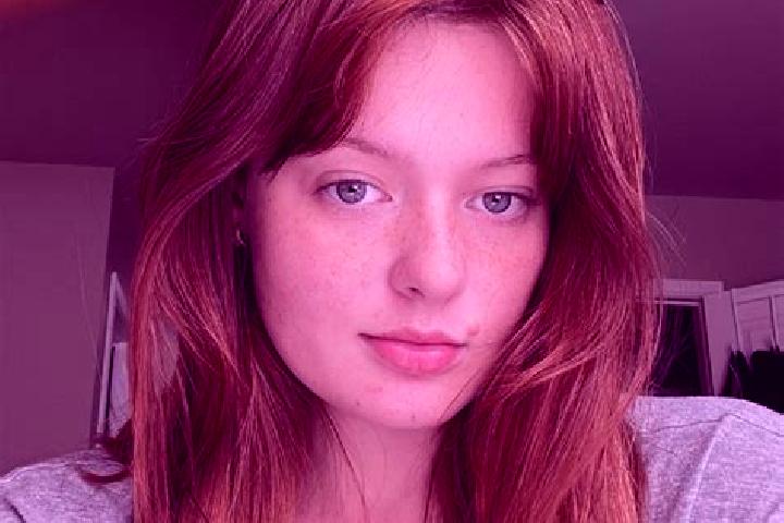 Scarlett, 23, a auburn brown-eyed caucasian companion based in Furato. Offering Domination, CIM, Tantra. Available for incall and outcall, day and evening da...