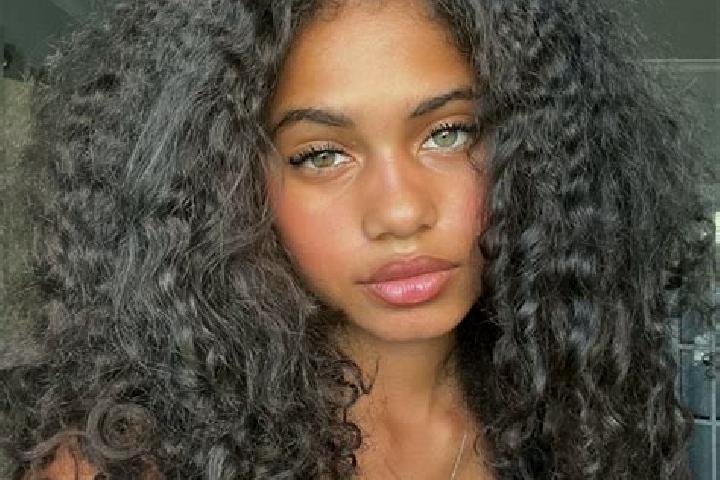 Scarlett, 23, a black blue-eyed ebony companion based in Moissy-Cramayel. Offering Erotic Massage, Overnight, Massage, Deep French Kissing, Striptease. Avail...