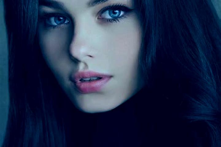Scarlett, 23, a black grey-eyed slavic companion based in Mesice. Offering Fetish, Couples, Girlfriend Experience. Available for incall and outcall, overnigh...