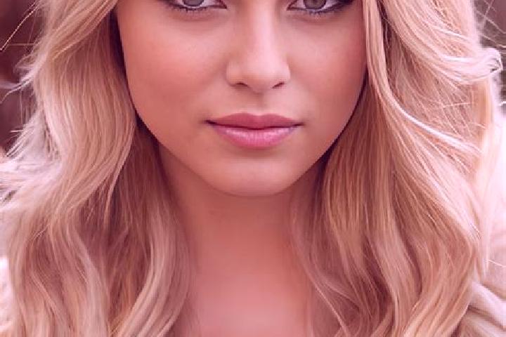 Scarlett, 23, a blonde amber-eyed slavic companion based in Halberton. Offering Deep French Kissing, A-Level, Erotic Massage, Couples, 69. Available for inca...