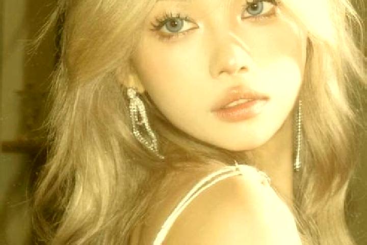 Scarlett, 23, a blonde dark-eyed asian companion based in Huya. Offering Dinner Date, Fetish, Girlfriend Experience, Overnight, Tantra. Available for incall ...