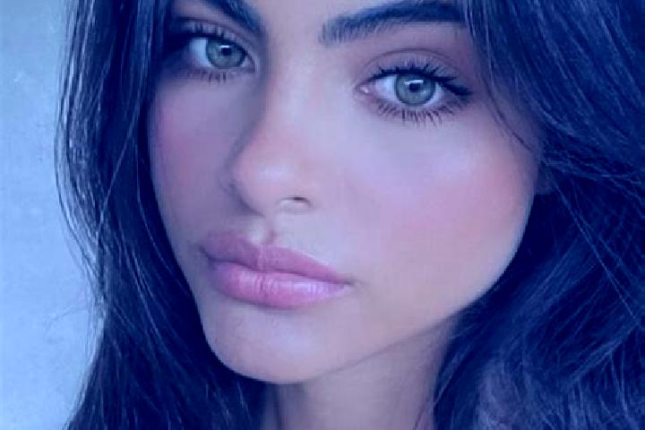 Scarlett, 23, a brunette brown-eyed middle eastern companion based in Scottsville. Offering CIM, Deep French Kissing, Duos, Fetish. Available for incall and ...