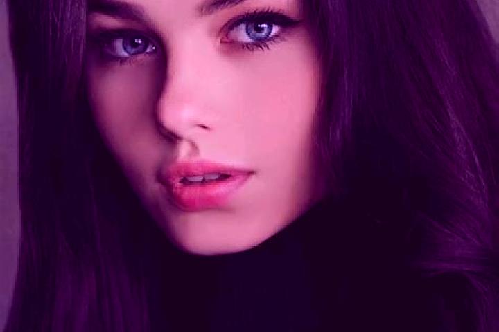 Scarlett, 23, a brunette dark-eyed slavic companion based in Neerlinter. Offering OWO, Dinner Date, Tantra. Available for incall and outcall, day and evening...