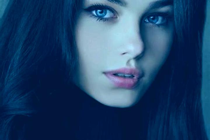 Scarlett, 23, a brunette green-eyed slavic companion based in Kuesnacht. Offering OWO, BDSM, Striptease, A-Level. Available for incall and outcall, overnight...