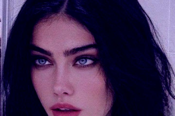 Scarlett, 23, a chestnut grey-eyed caucasian companion based in Le Bignon. Offering Travel Companion, Girlfriend Experience, Erotic Massage. Available for in...