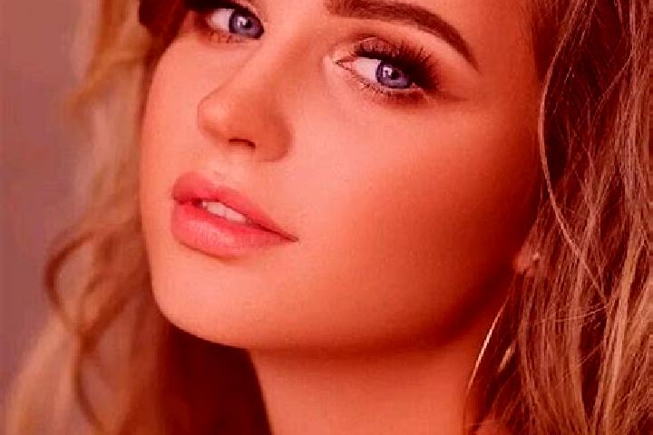 Scarlett, 23, a dark blonde blue-eyed mediterranean companion based in Chalala. Offering CIM, Travel Companion, Duos, Striptease. Available for incall and ou...