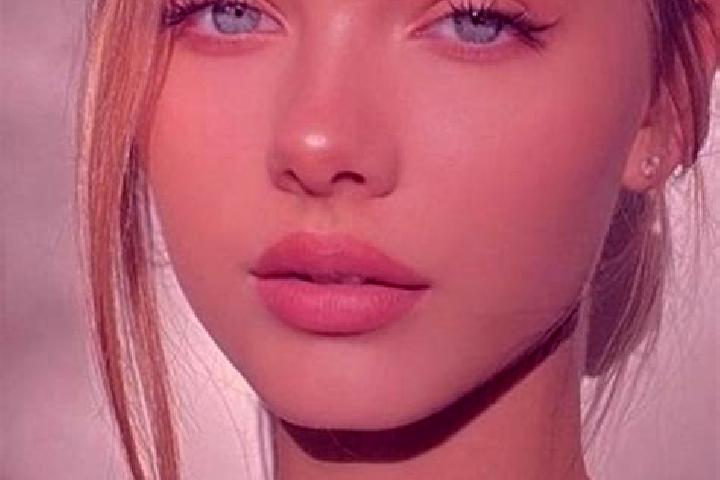 Scarlett, 23, a dark blonde blue-eyed middle eastern companion based in Costestii din Vale. Offering GFE, Dinner Date. Available for incall and outcall, over...