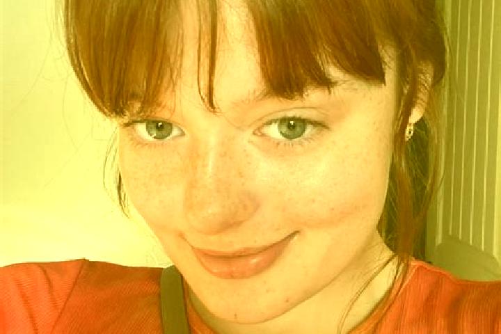 Scarlett, 23, a red brown-eyed indian companion based in Simancas. Offering Erotic Massage, Prostate Massage, BDSM, Duos. Available for incall and outcall, d...