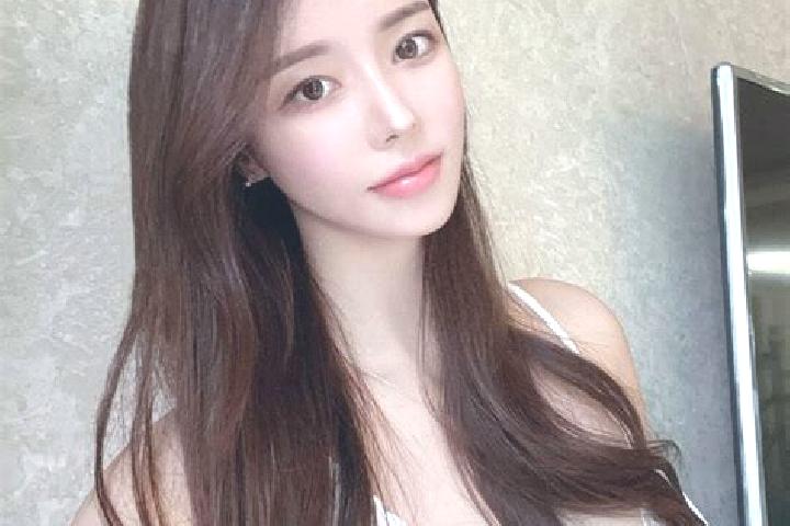Scarlett, 23 — Escort in Dieshan, China