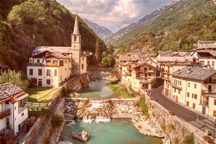 Scarlett, 23 — Escort in Fontainemore, Italy
