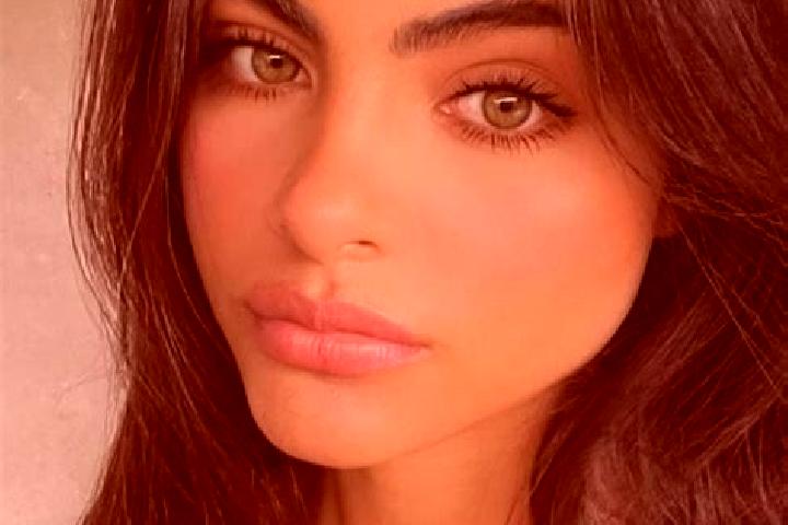 Scarlett, 24, a brunette brown-eyed middle eastern companion based in El Rodeo. Offering Roleplay, A-Level, Deep French Kissing, Tantra. Available for incall...