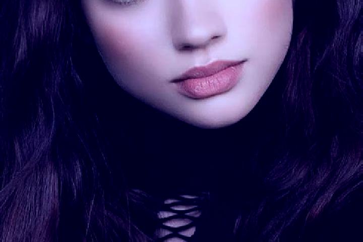 Scarlett, 24, a brunette dark-eyed mixed companion based in Geratskirchen. Offering Massage, Striptease, Erotic Massage, Girlfriend Experience, Tantra. Avail...