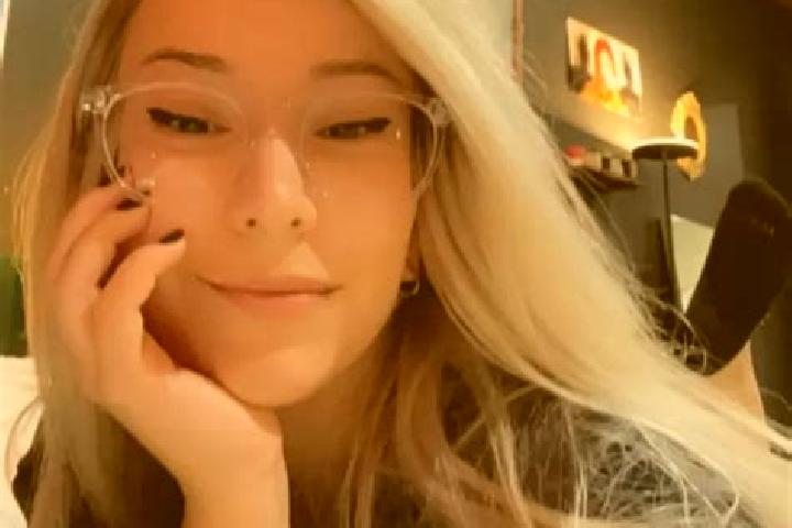 Scarlett, 24, a dark blonde blue-eyed middle eastern companion based in Appelterre-Eichem. Offering BDSM, Overnight, Erotic Massage. Available for incall and...