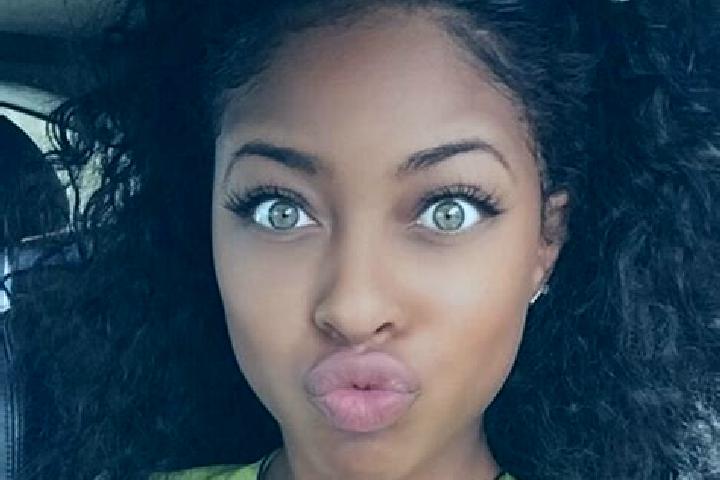 Scarlett, 24, a dark blonde green-eyed ebony companion based in Debila. Offering Overnight, Fetish, Travel Companion. Available for incall and outcall, overn...