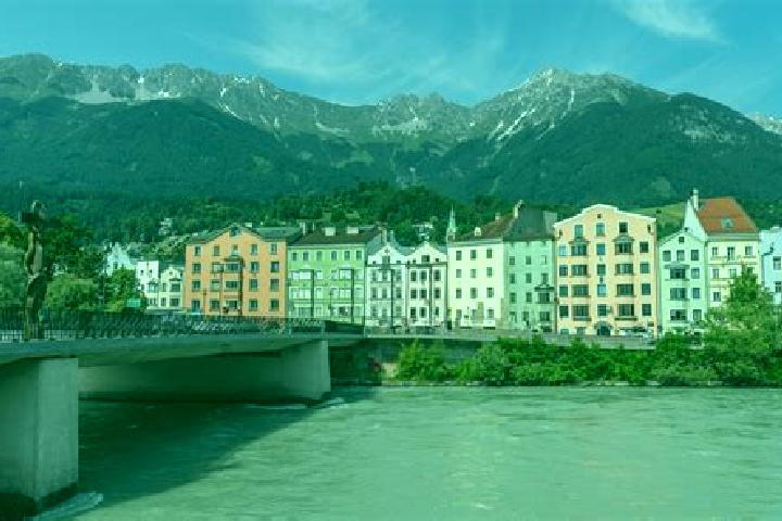 Scarlett, 24 — Escort in Oberstrass, Austria