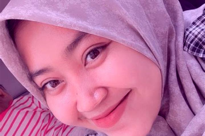 Scarlett, 24 — Escort in Tentenan, Indonesia