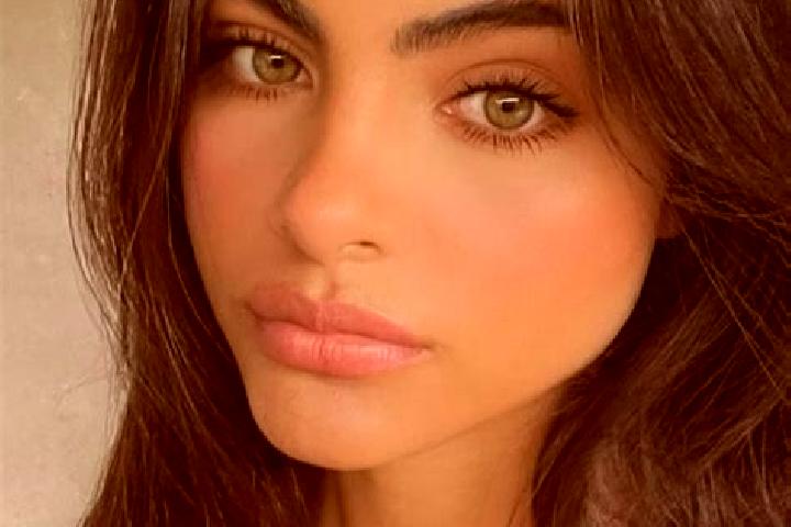 Scarlett, 25, a brunette dark-eyed middle eastern companion based in Mbeboussou. Offering A-Level, Striptease, Domination, Prostate Massage, OWO. Available f...