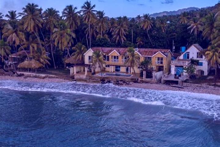 Scarlett, 26 — Escort in Cayes-Jacmel, Haiti