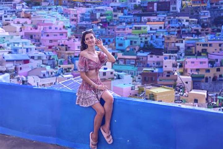 Scarlett, 26 — Escort in Samch on, North Korea