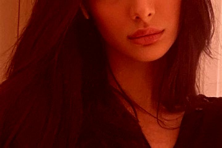 Scarlett, 27, a black dark-eyed middle eastern companion based in Awaji. Offering GFE, A-Level. Available for incall and outcall, day and evening dates.