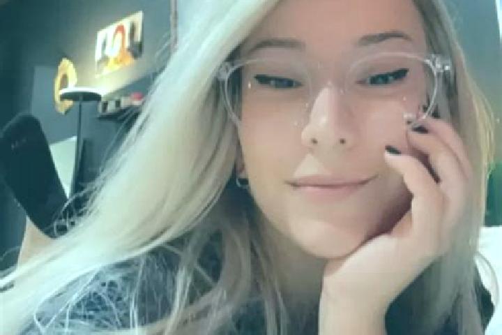Scarlett, 27, a blonde grey-eyed indian companion based in Rancho Viejo (Rancho Nuevo de la Democracia). Offering Overnight, Duos, Roleplay. Available for in...
