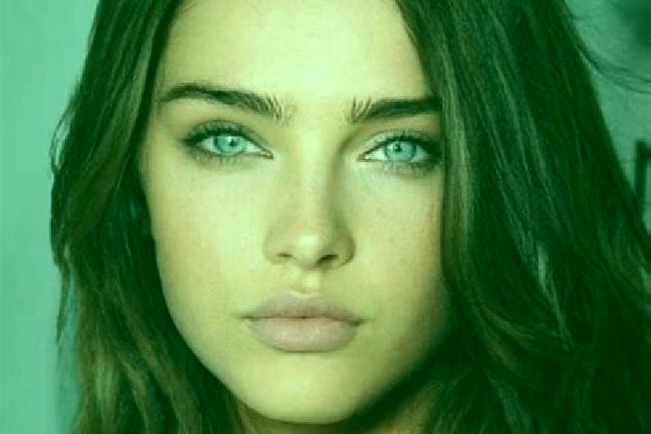 Scarlett, 27, a brunette blue-eyed mixed companion based in Rio Bonito do Iguacu. Offering Tantra, Dinner Date, CIM. Available for incall and outcall, overni...