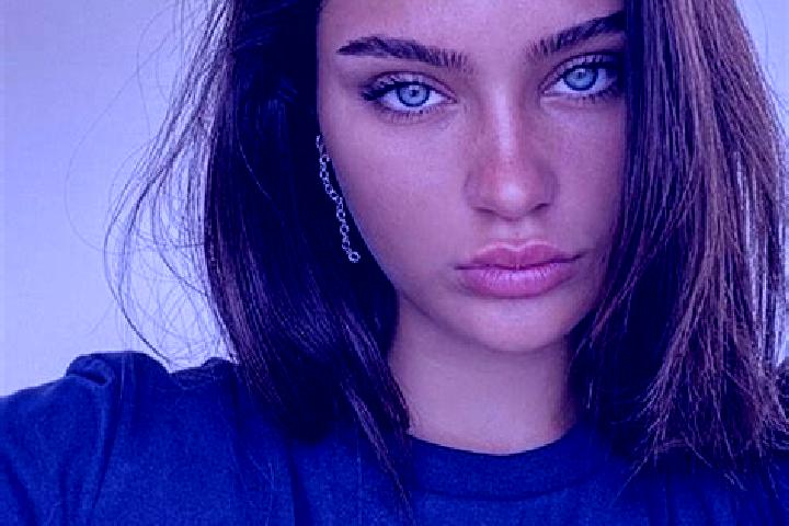 Scarlett, 27, a brunette brown-eyed mixed companion based in Ibahernando. Offering Tantra, Striptease, Dinner Date, BDSM. Available for incall and outcall, d...