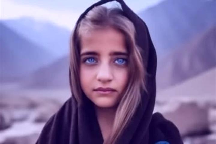 Scarlett, 27, a chestnut blue-eyed middle eastern companion based in Kpor. Offering A-Level, Couples, GFE, OWO, Erotic Massage. Available for incall and outc...