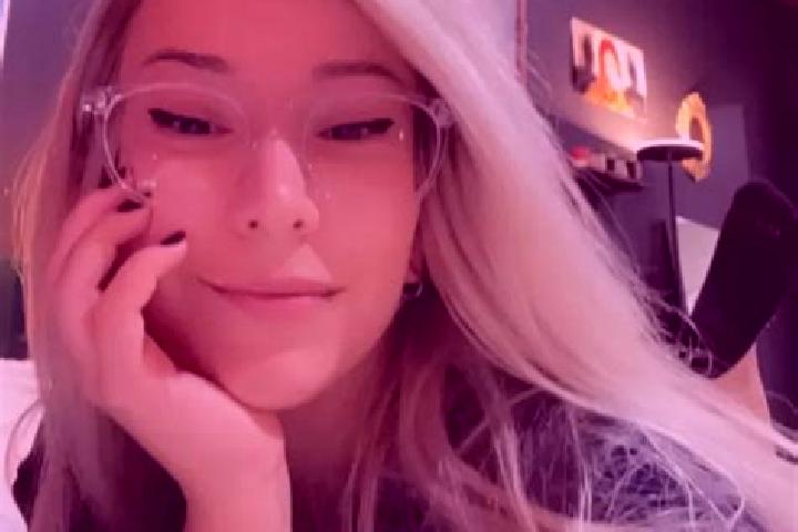 Scarlett, 27, a dark blonde hazel-eyed latina companion based in Instituto de Biociencias. Offering Overnight, Striptease, OWO. Available for incall and outc...