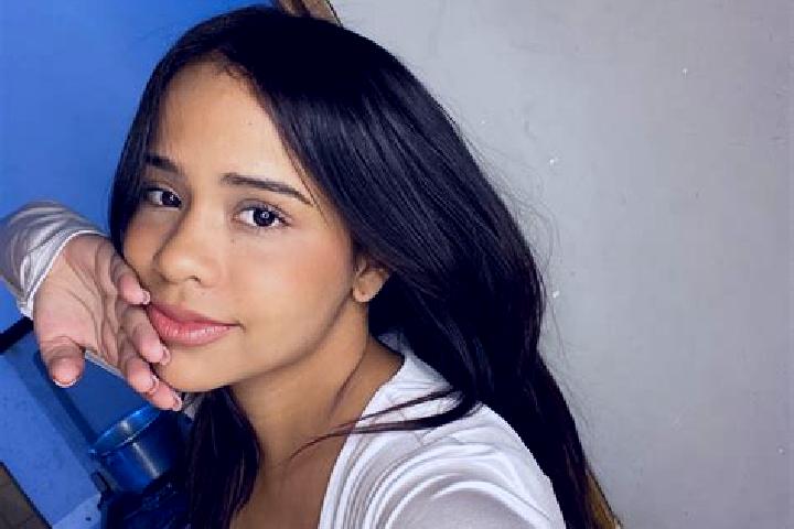 Scarlett, 27 — Escort in Anyi, China