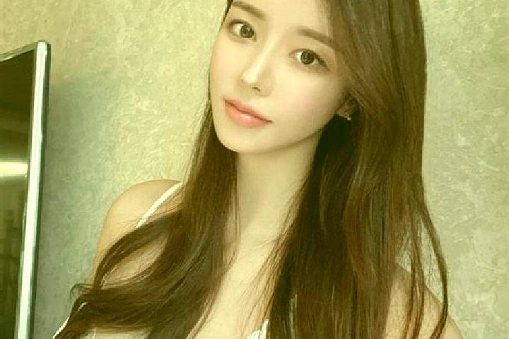 Scarlett, 27 — Escort in Beitanzhuang, China