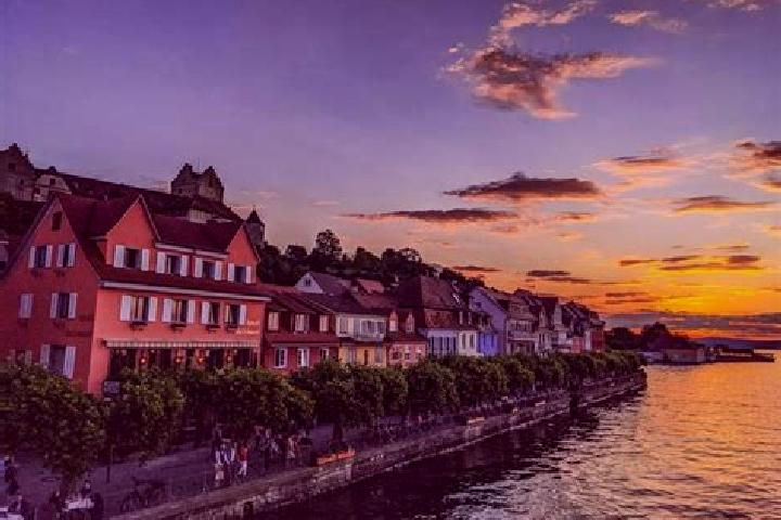 Scarlett, 27 — Escort in Meersburg, Germany