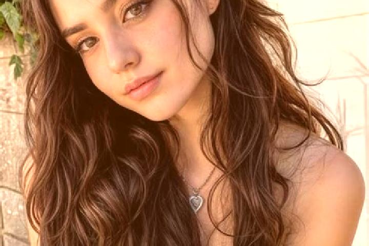 Scarlett, 28, a auburn brown-eyed middle eastern companion based in Morehead. Offering Massage, Dinner Date, Domination, CIM. Available for incall and outcal...