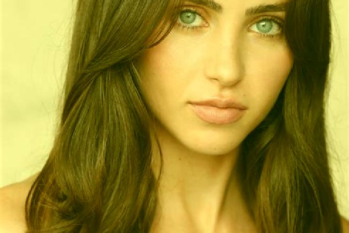 Scarlett, 28, a brunette blue-eyed caucasian companion based in Dajing. Offering A-Level, Duos. Available for incall and outcall, overnight bookings available.