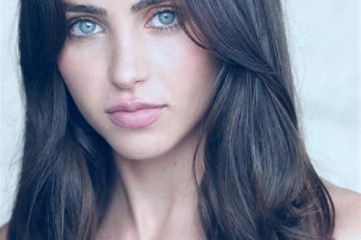Scarlett, 28, a brunette blue-eyed mixed companion based in Rafol de Almunia. Offering Roleplay, Domination, BDSM, Duos, Striptease. Available for incall and...