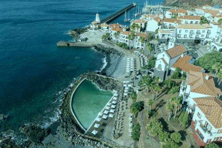 Scarlett, 28 — Escort in Canical, Portugal