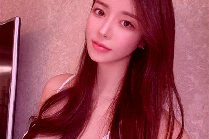 Scarlett, 28 — Escort in Dahuashan, China