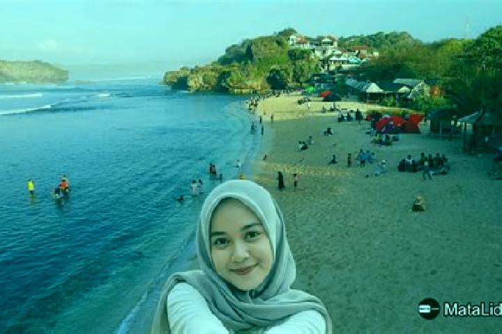Scarlett, 28 — Escort in Margotuhu Kidul, Indonesia