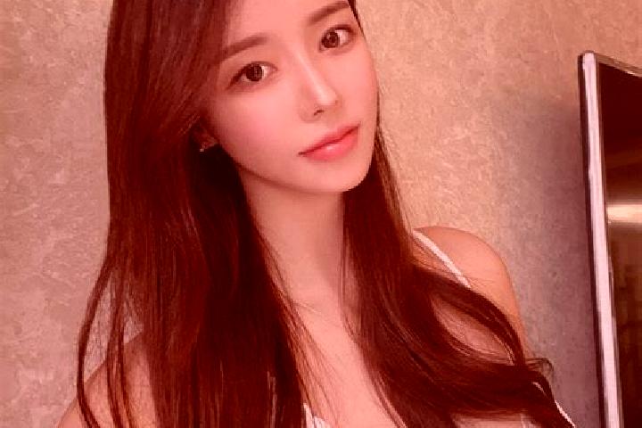 Scarlett, 28 — Escort in Mollakendi, Turkey