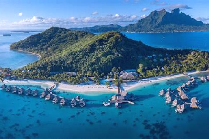 Scarlett, 28 — Escort in Vaitape, French Polynesia