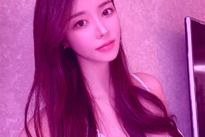 Scarlett, 28 — Escort in Xiabaoping, China