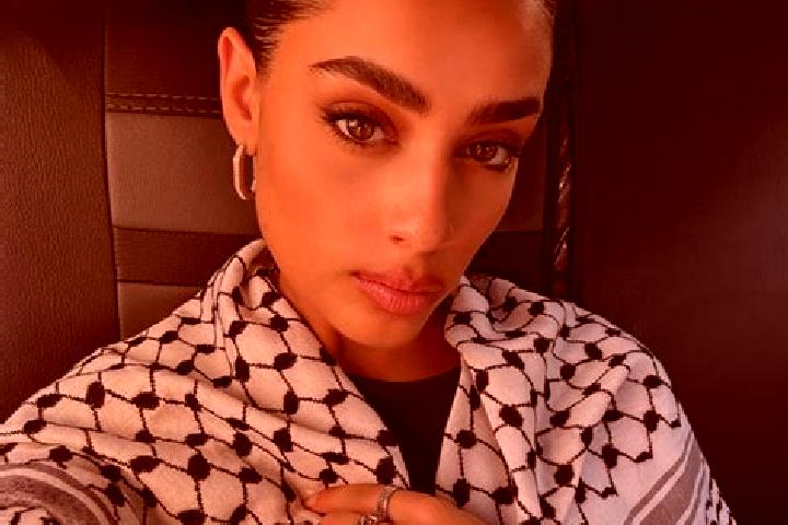Scarlett, 28 — Escort in Zeyne, Turkey