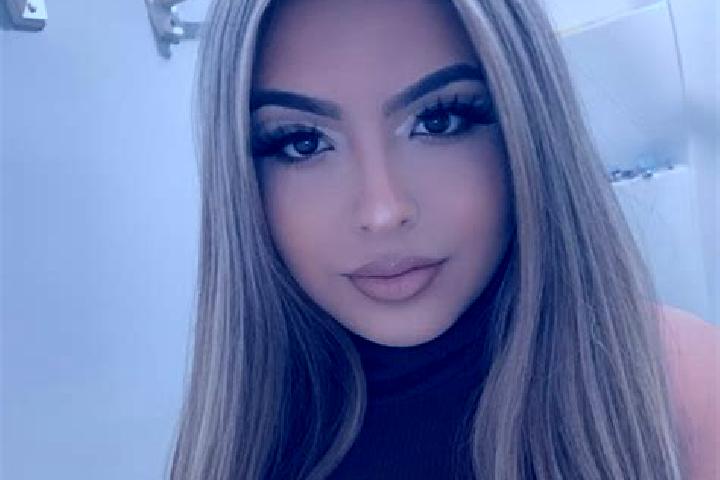 Scarlett, 29, a blonde grey-eyed latina companion based in Tobelo. Offering Striptease, Party Girl, Domination, GFE. Available for incall and outcall, day an...