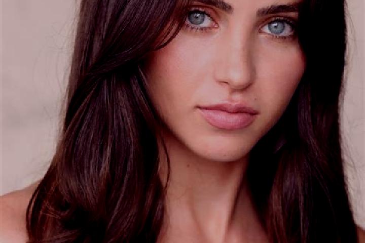 Scarlett, 29, a brunette brown-eyed middle eastern companion based in Wageningen. Offering Tantra, A-Level, Overnight, Fetish. Available for incall and outca...
