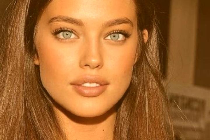 Scarlett, 29, a red blue-eyed mediterranean companion based in Citta di Castello. Offering Party Girl, Domination, 69, Overnight. Available for incall and ou...