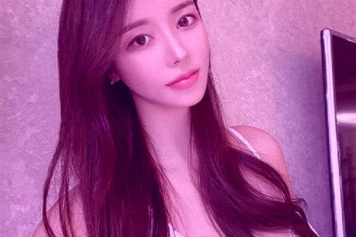Scarlett, 29 — Escort in Jiaoshi, China