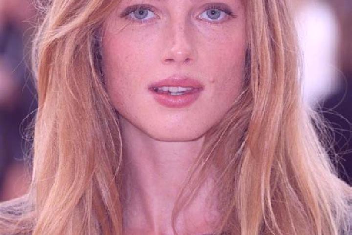 Scarlett, 30, a blonde dark-eyed mixed companion based in Paralio Astros. Offering Dinner Date, Party Girl, Girlfriend Experience, Deep French Kissing. Avail...