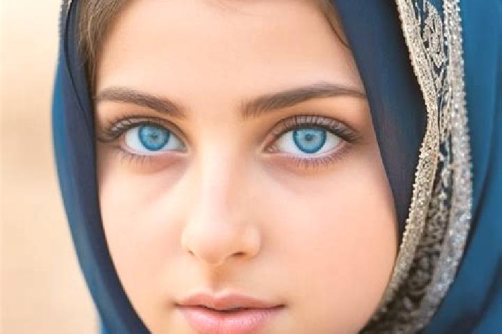 Scarlett, 30, a blonde grey-eyed middle eastern companion based in Saota-Sokoro. Offering Erotic Massage, Dinner Date, Massage, 69, Tantra. Available for inc...