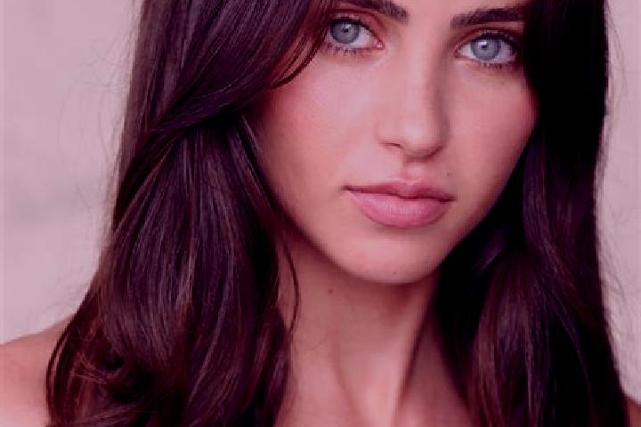 Scarlett, 30, a brunette brown-eyed middle eastern companion based in La Robla. Offering Tantra, 69, Deep French Kissing. Available for incall and outcall, o...